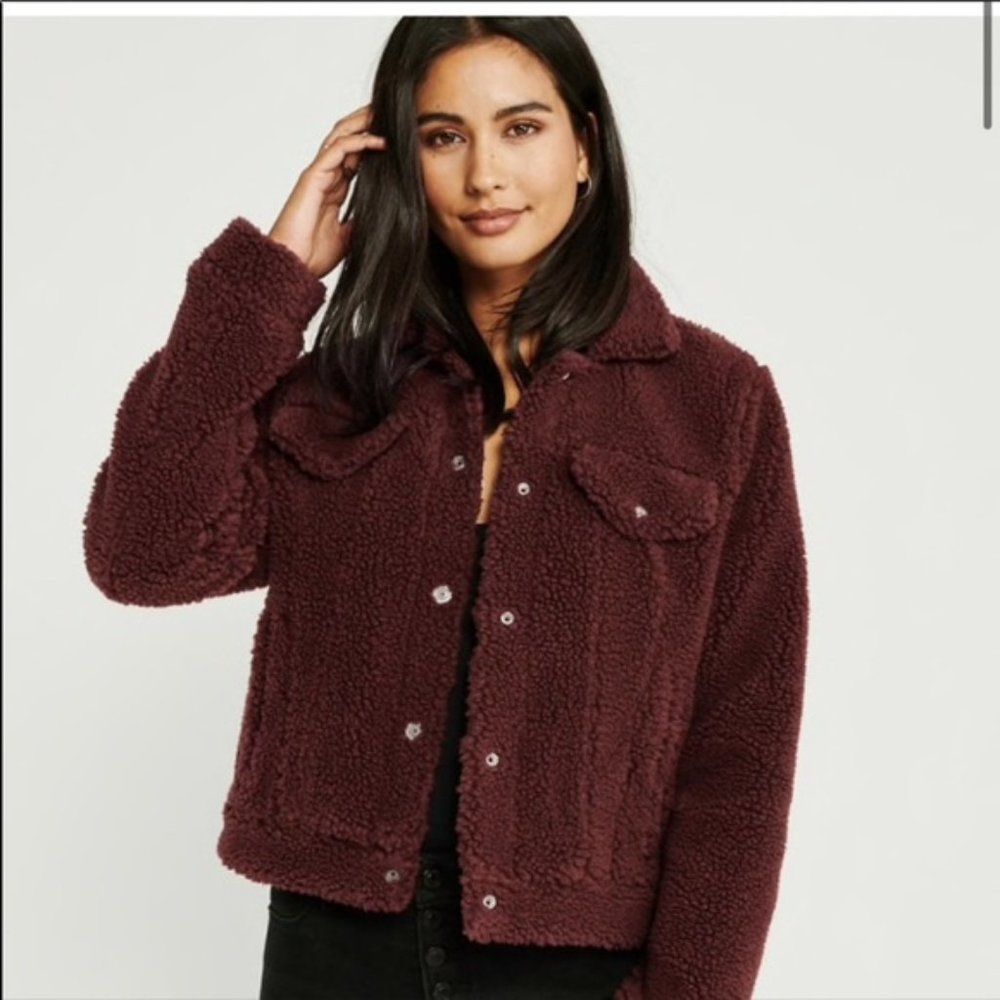 Women’s Abercrombie & Fitch Teddy Sherpa Jacket Size Small NWT